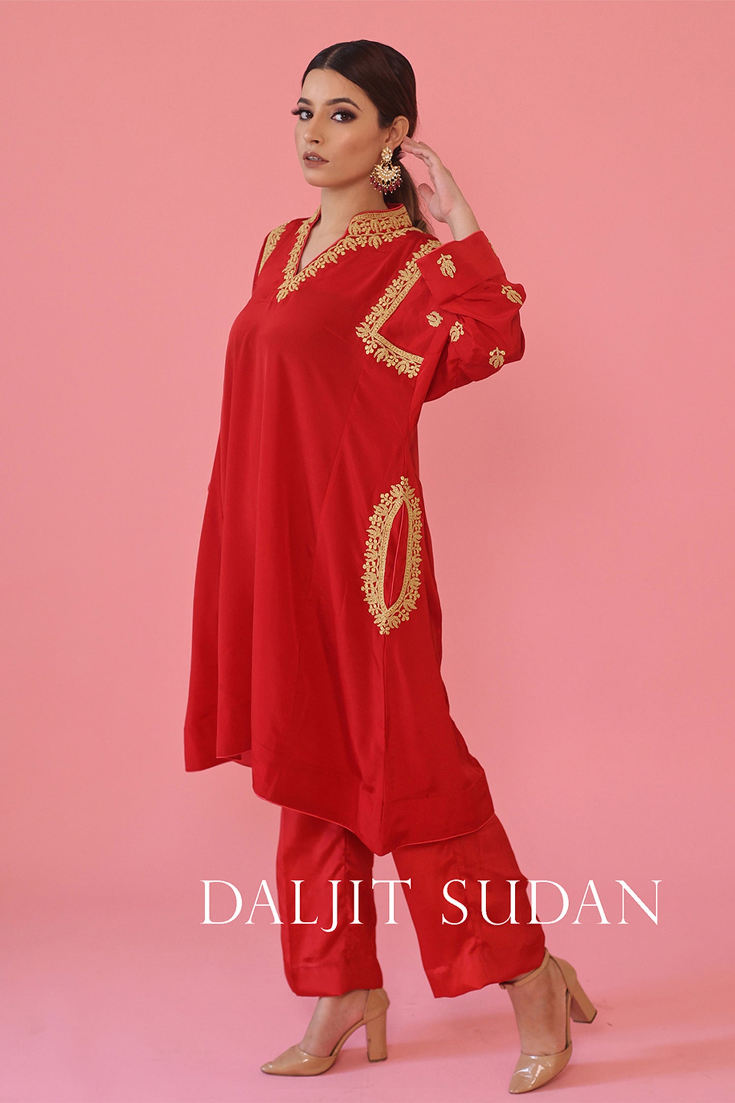 Red Shoulder Phiran Set