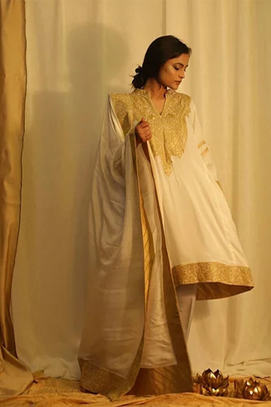 White Crepe Kashmiri Gala Tilla Phiran Suit