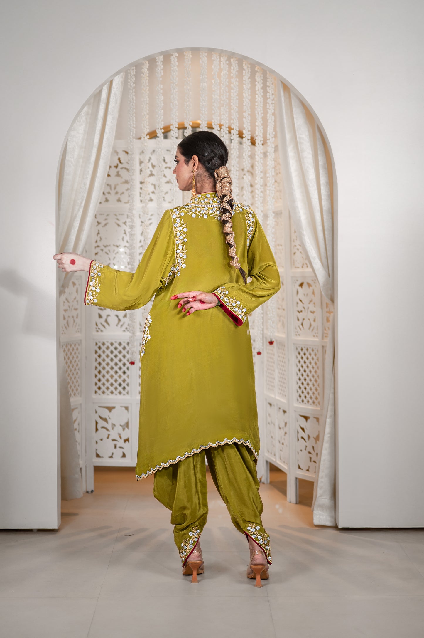 Mehedi Green Shoulder Phiran w Dhoti Pant