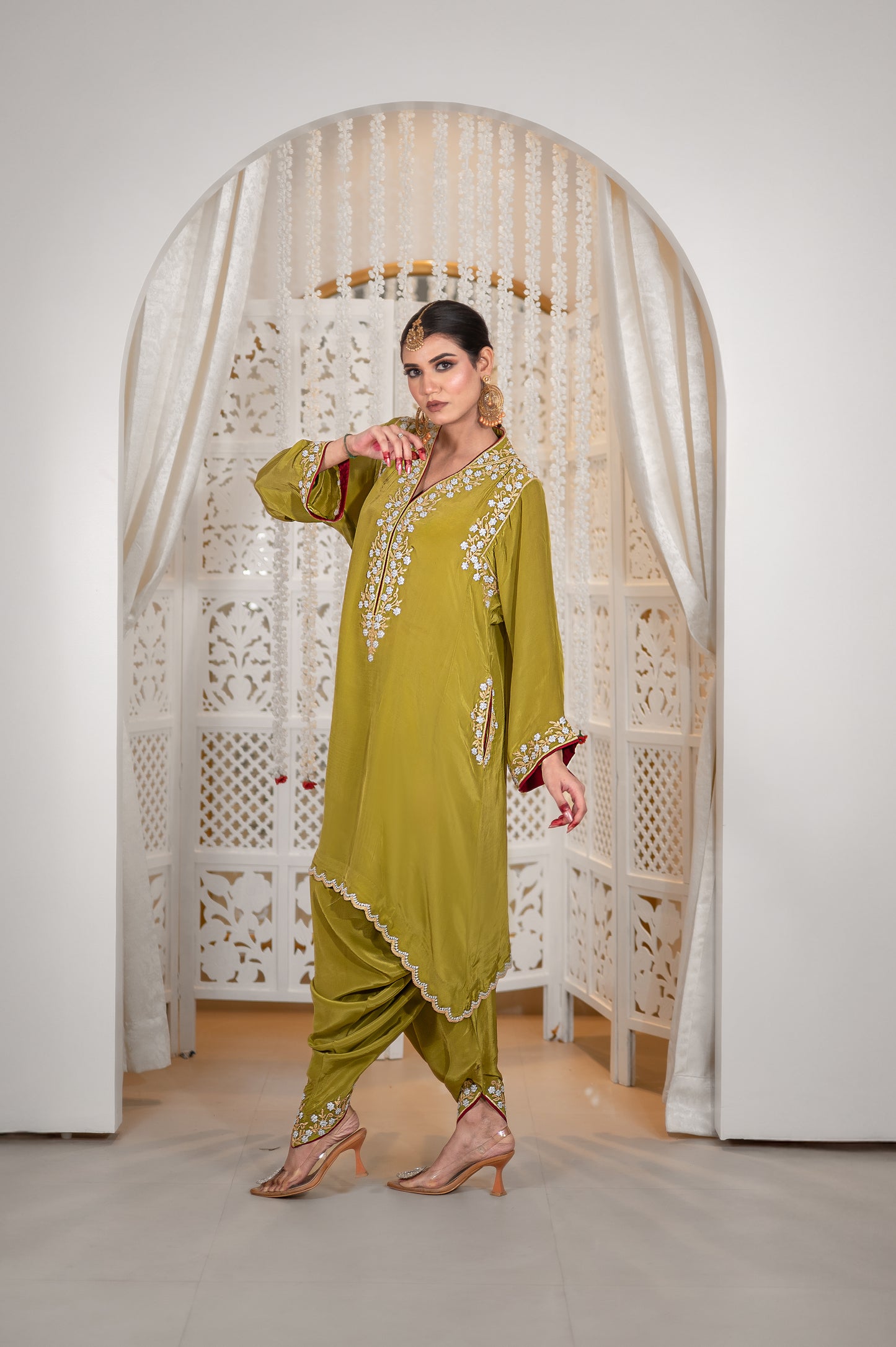 Mehedi Green Shoulder Phiran w Dhoti Pant