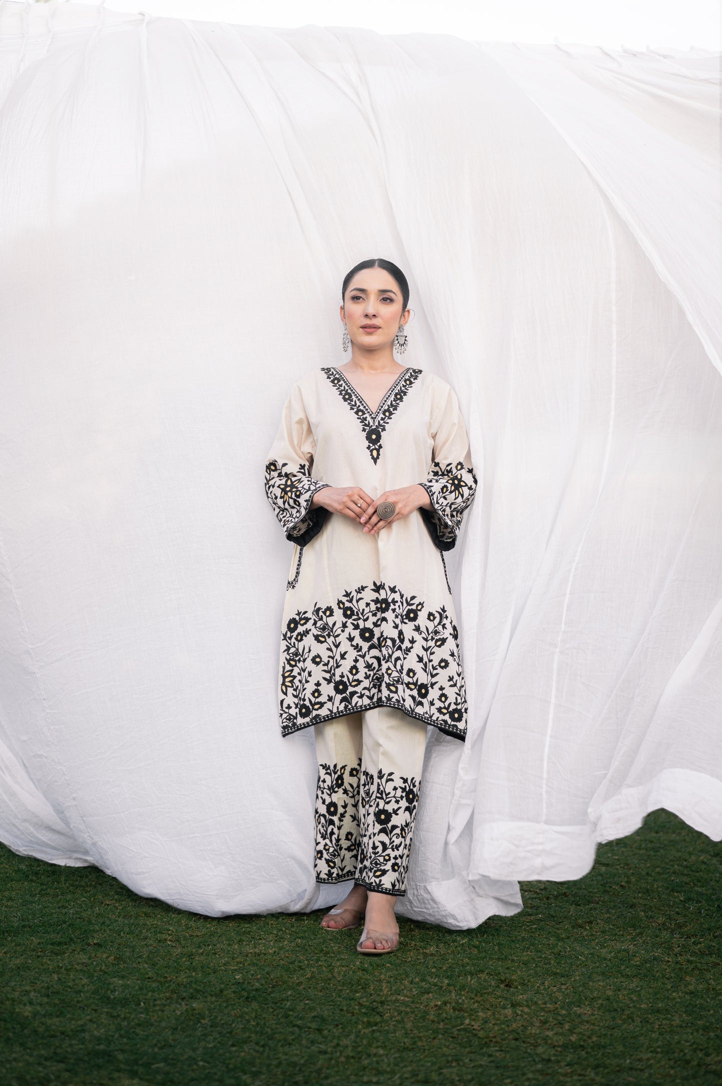 Beige cotton phiran set with black aari embroidery