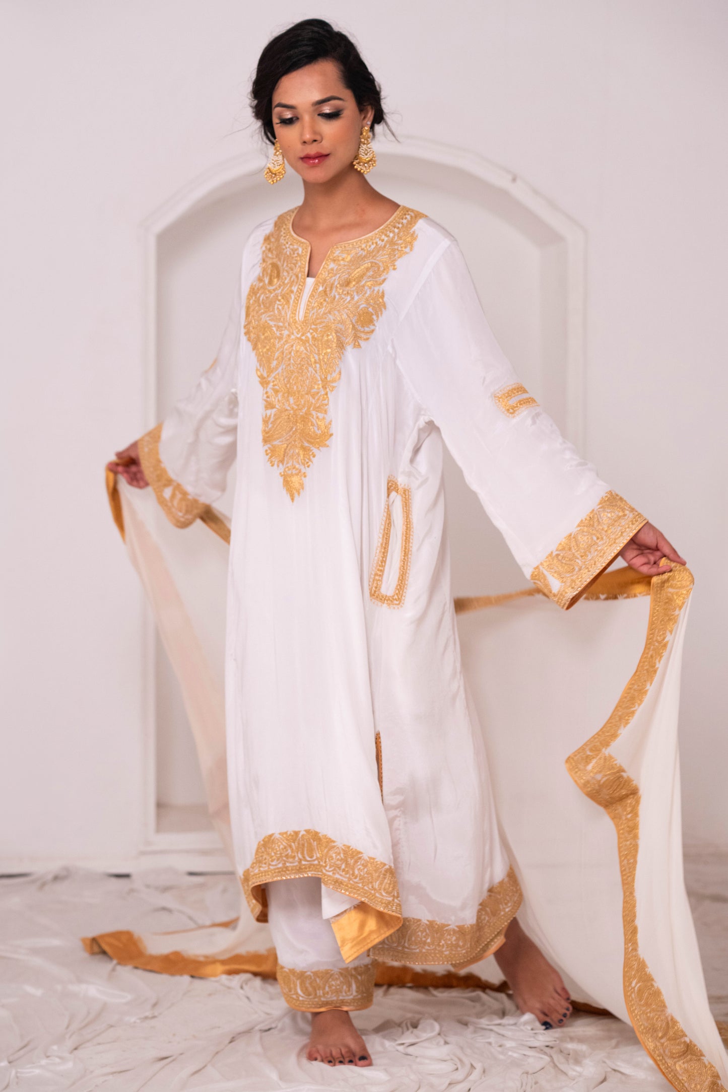 White  Crepe Tilla Phiran Suit