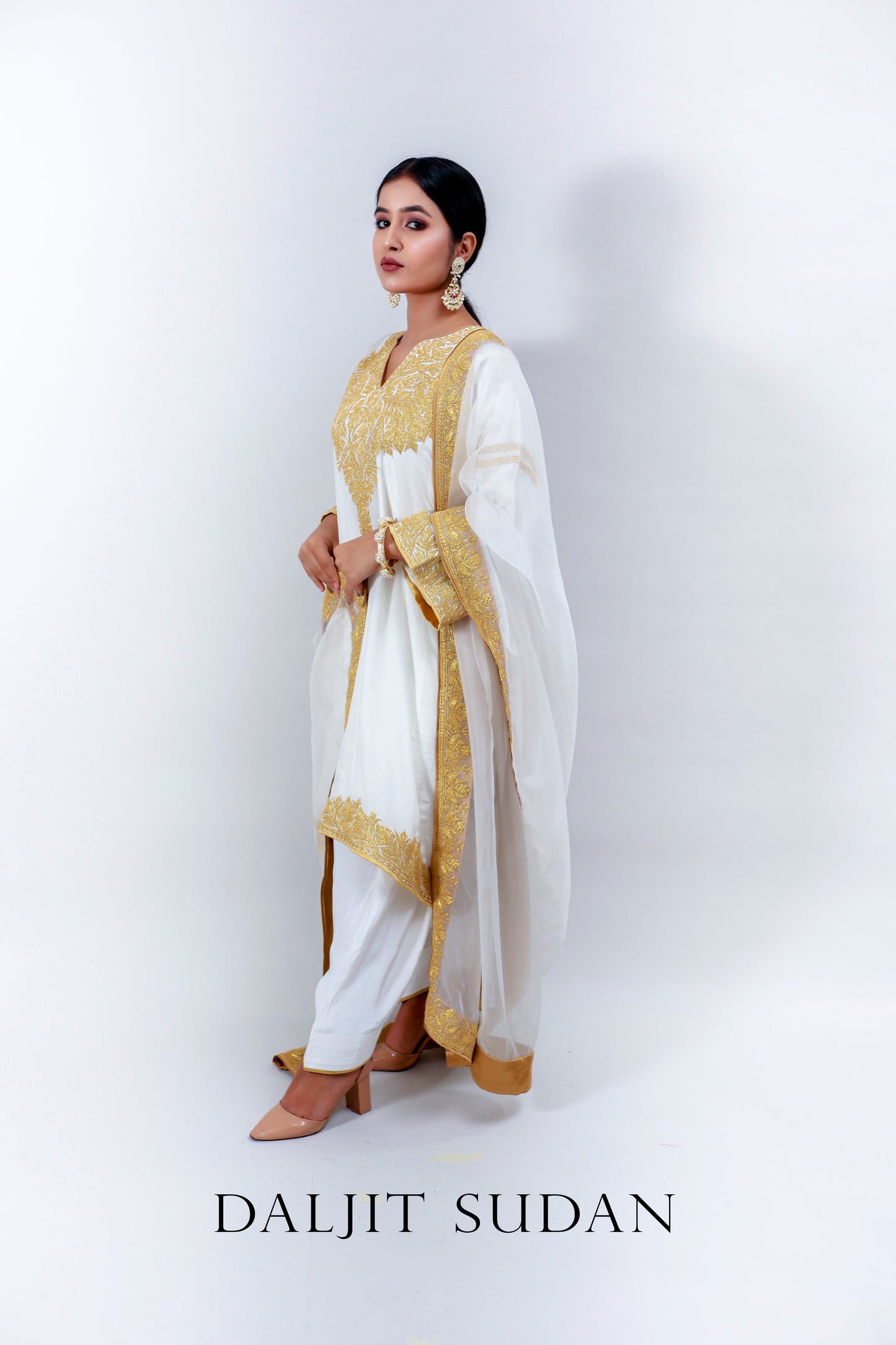 White Crepe Tilla Phiran Suit