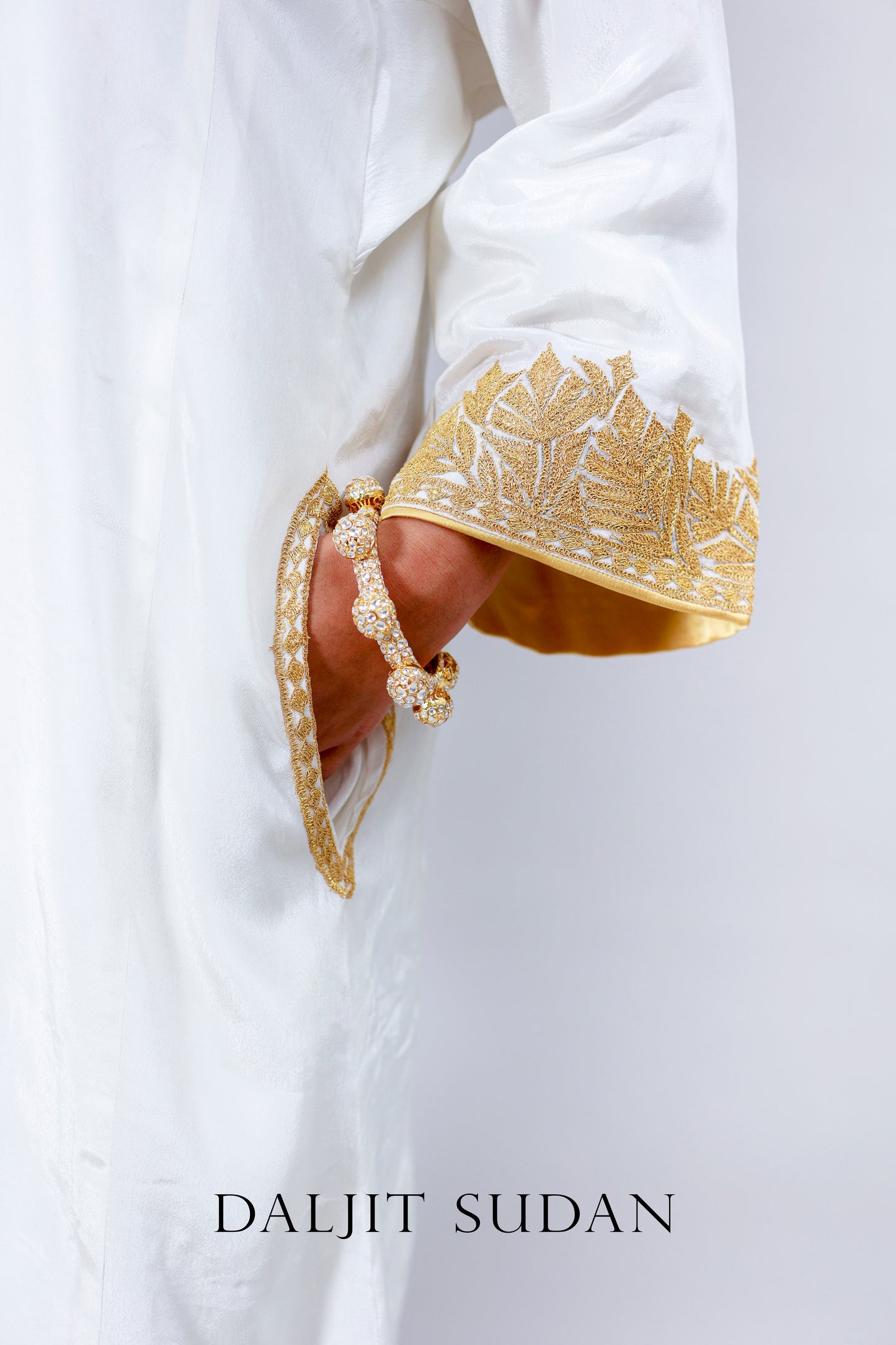 White Crepe Tilla Phiran Suit