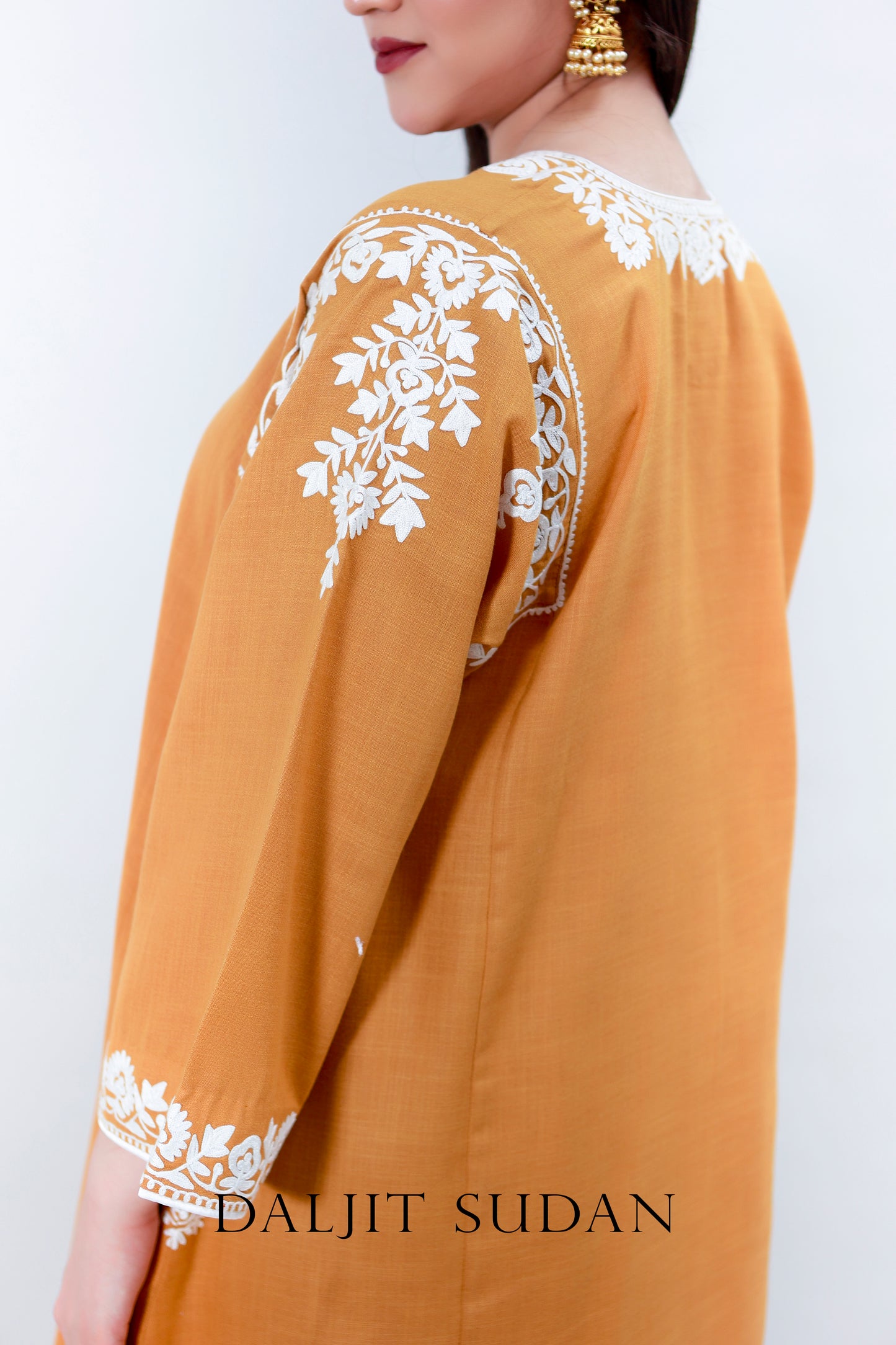 Mustard Cotton Phiran Set With White Aari Embroidery