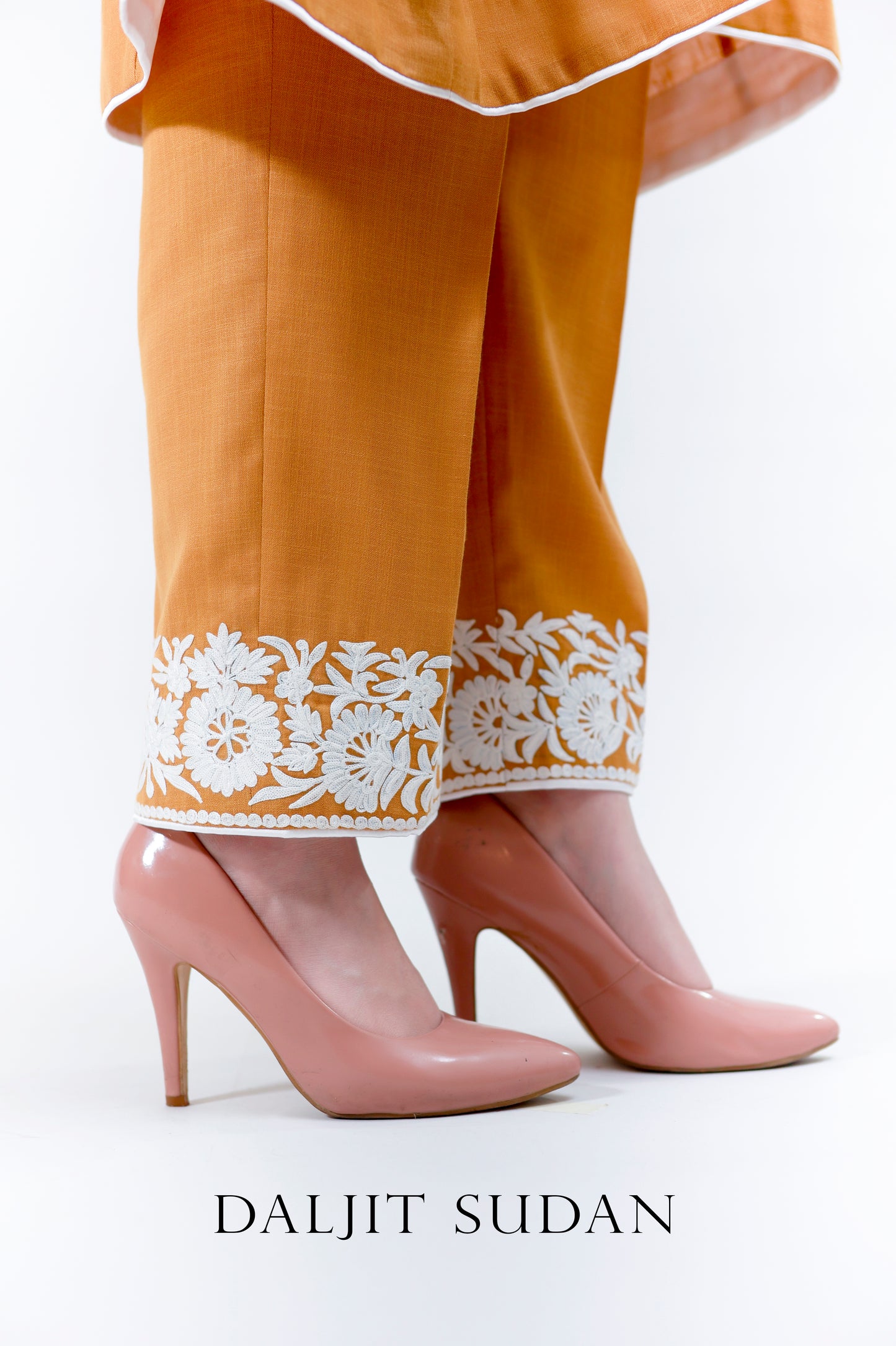 Mustard Cotton Phiran Set With White Aari Embroidery