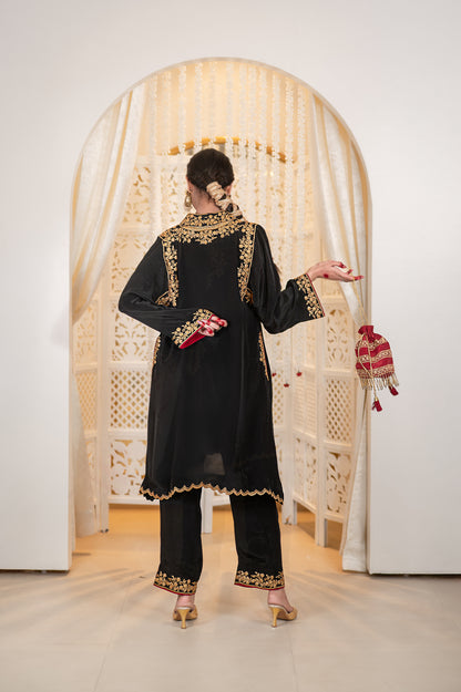 Black Shoulder Phiran Pants