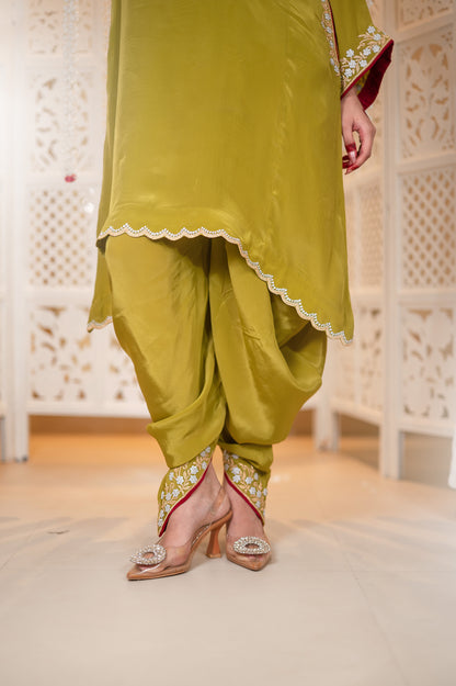 Mehedi Green Shoulder Phiran w Dhoti Pant