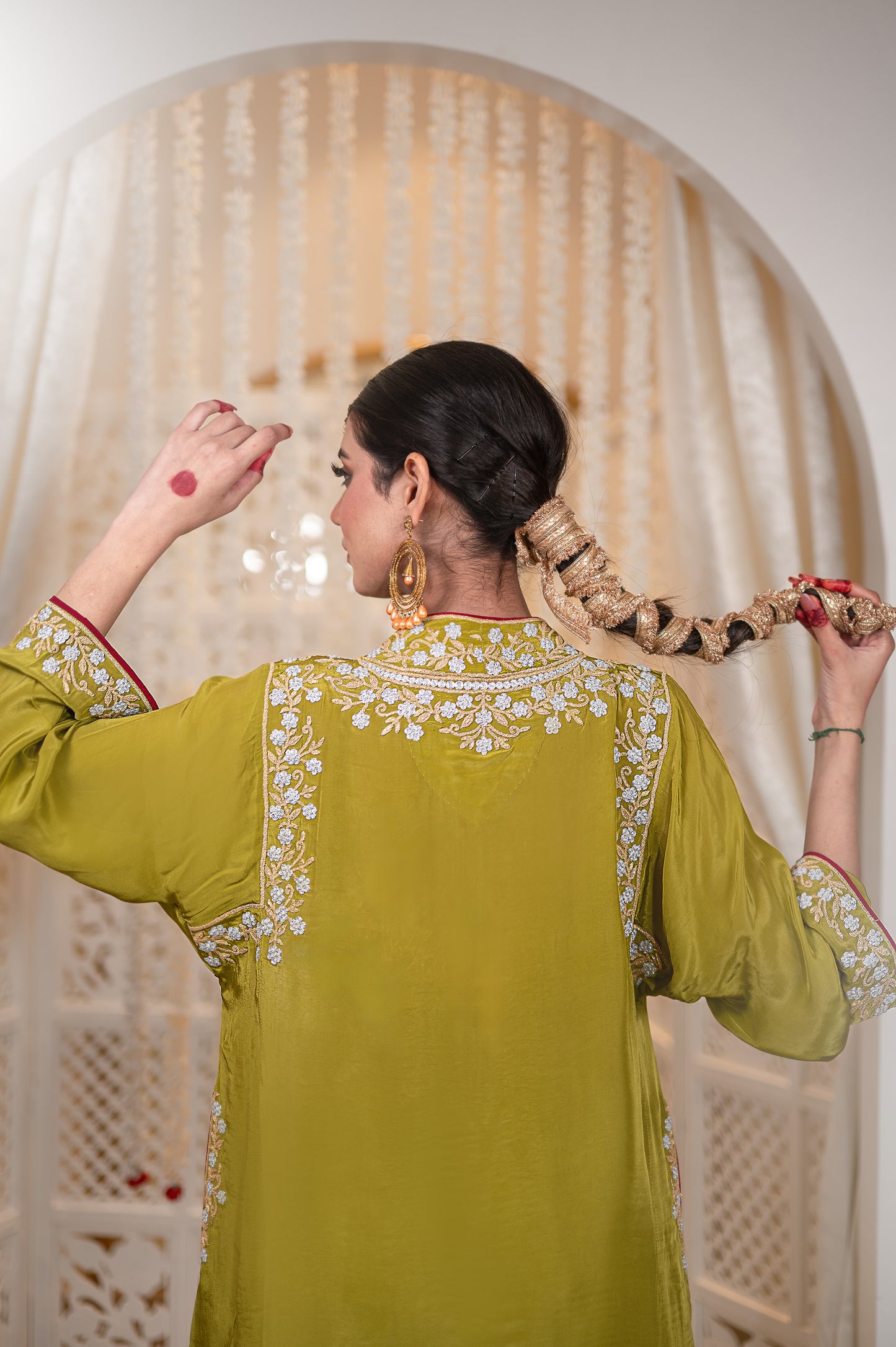 Mehedi Green Shoulder Phiran w Dhoti Pant