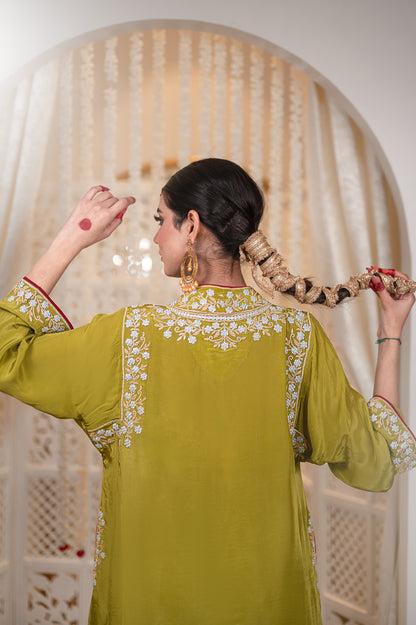 Mehedi Green Shoulder Phiran w Dhoti Pant