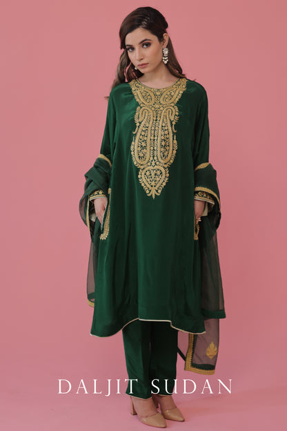 Emerald green crepe phiran suit with tilla embroidery