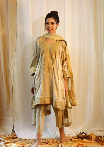 Cream Crepe Kashmiri Gala Tilla Phiran Suit