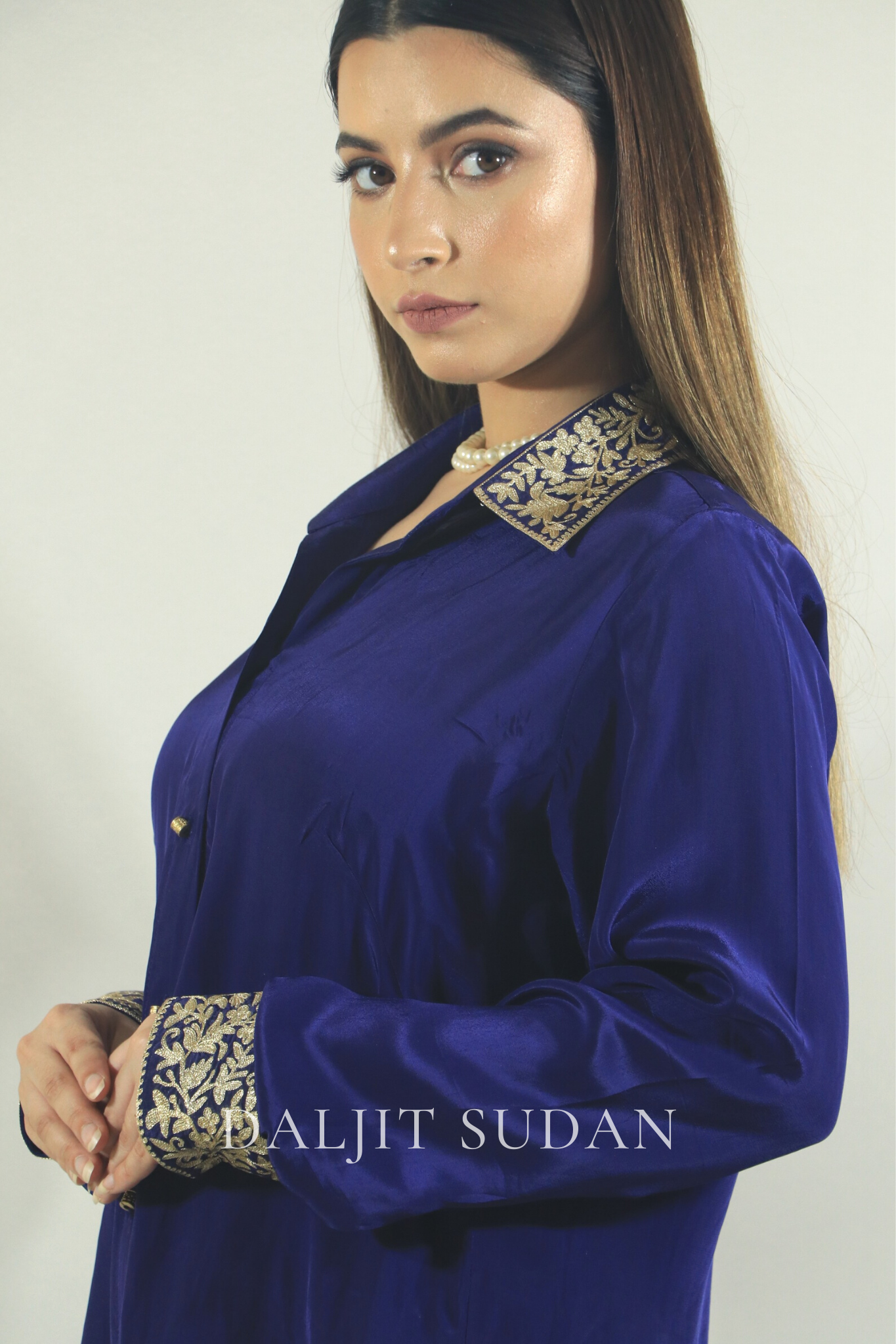 Dark blue collar cuff embroidered shirt