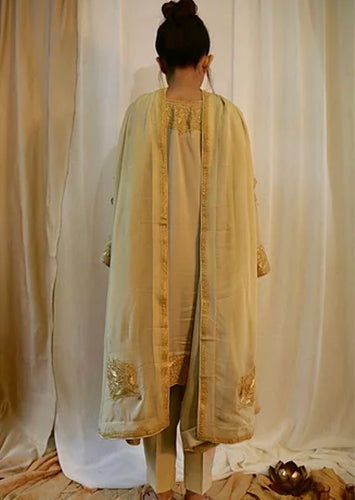 Cream Crepe Kashmiri Gala Tilla Phiran Suit