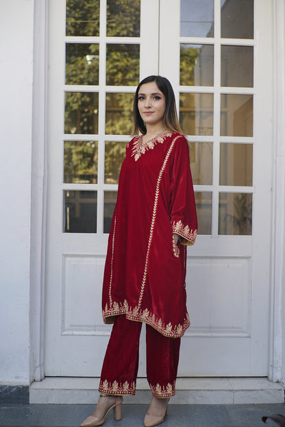 Magenta Velvet Chinar Phiran Set