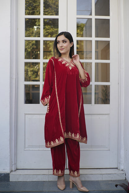 Magenta Velvet Chinar Phiran Set