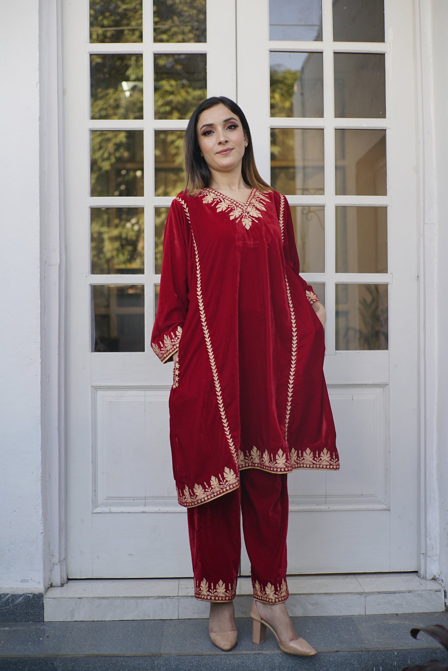 Magenta Velvet Chinar Phiran Set