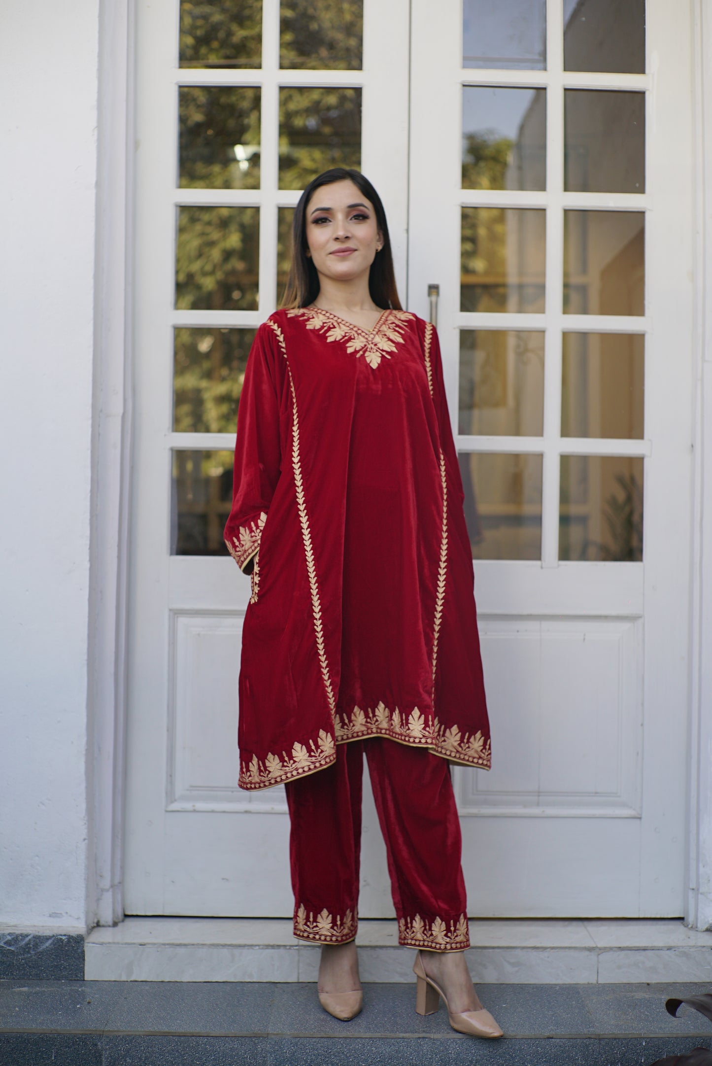 Magenta Velvet Chinar Phiran Set