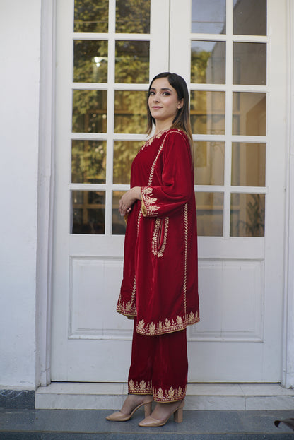 Magenta Velvet Chinar Phiran Set