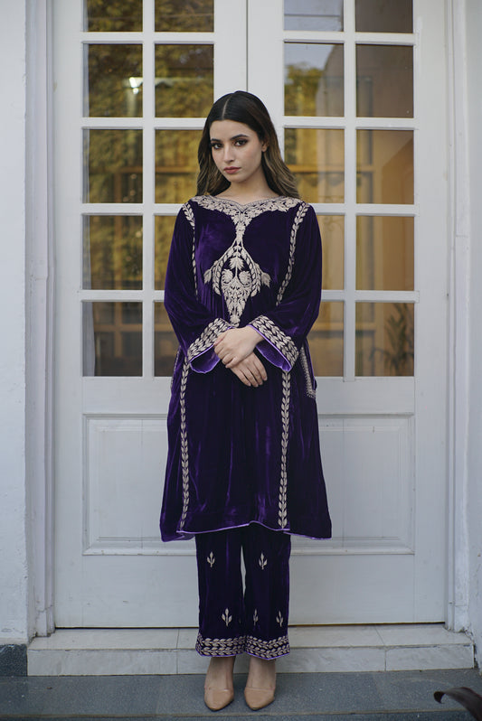 Purple velvet tilla phiran set