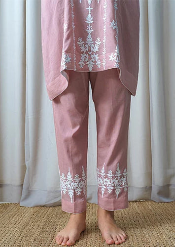 Pink Muslin Phiran with White Aari Embroidery