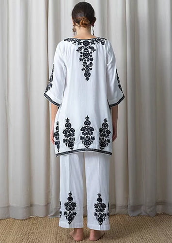 White Muslin Phiran with Black Aari Embroidery